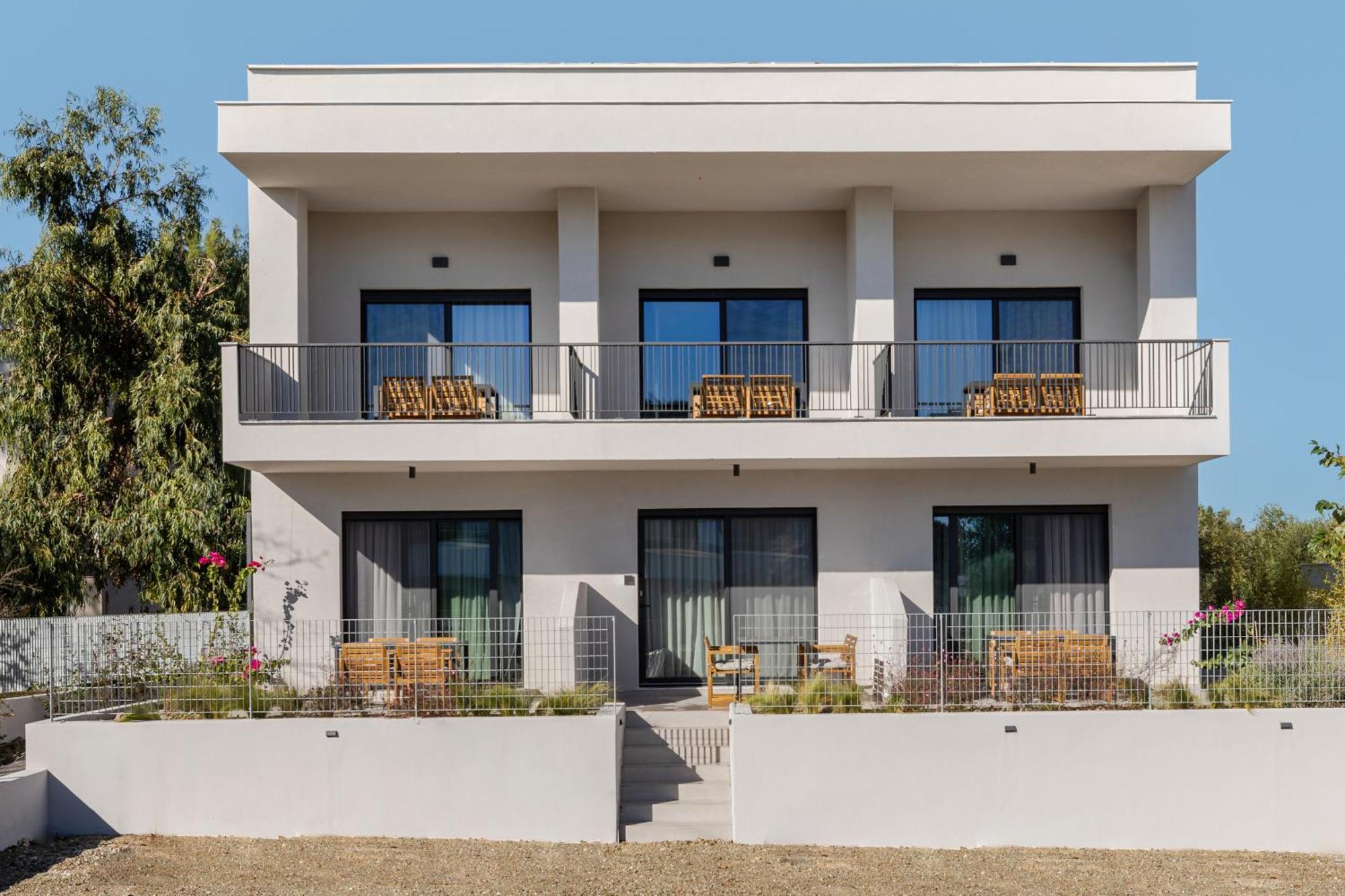 The 8 Suites โปไลโครโน ภายนอก รูปภาพ